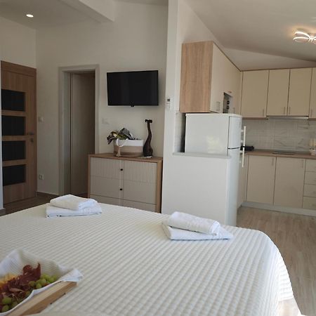 Apartment Topic Baška Voda Exteriör bild