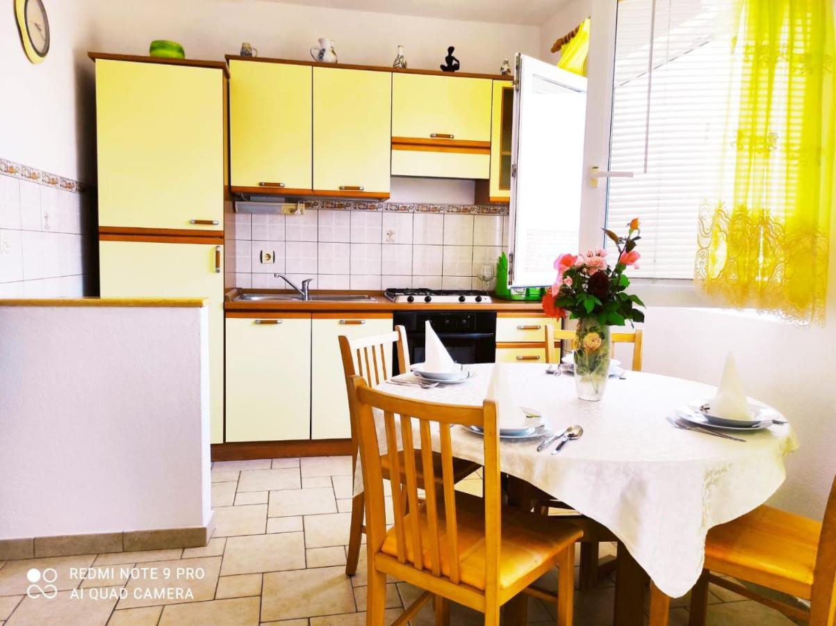 Apartment Topic Baška Voda Exteriör bild
