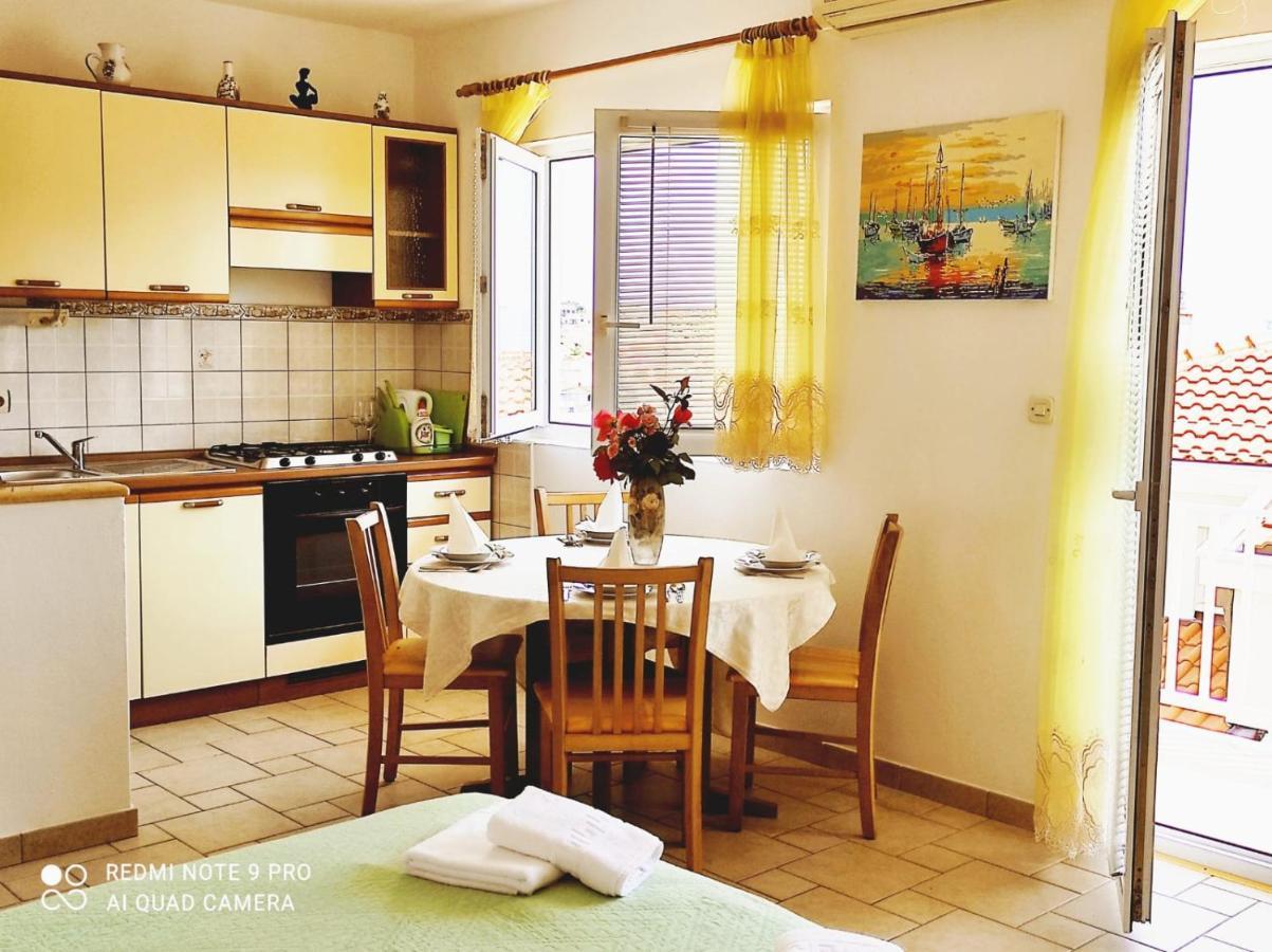 Apartment Topic Baška Voda Exteriör bild