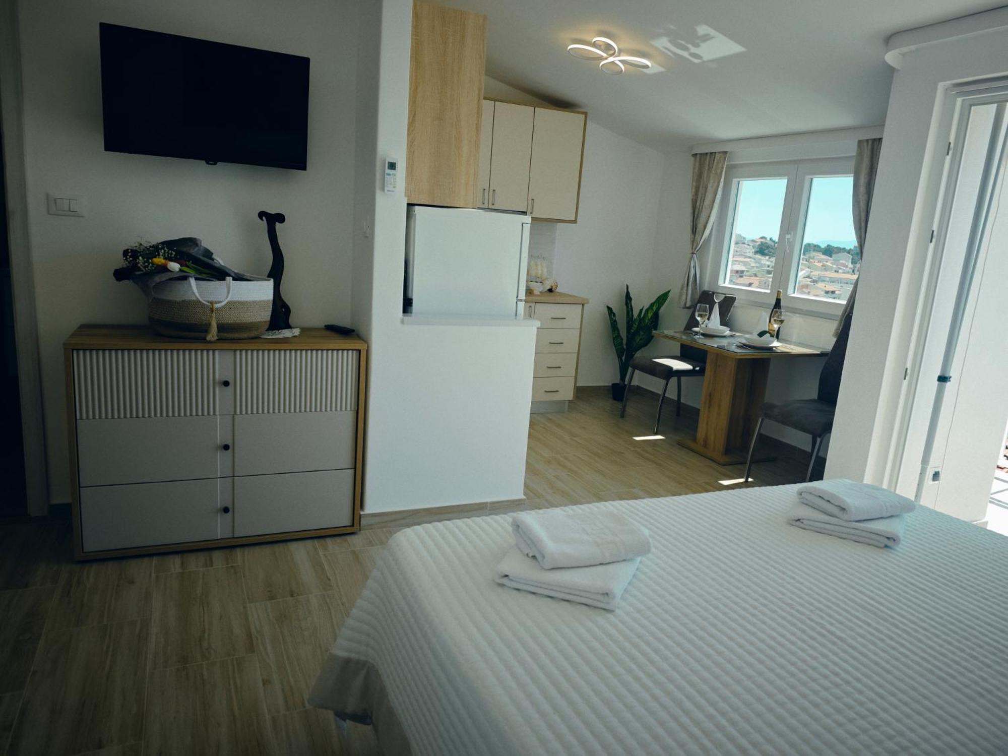 Apartment Topic Baška Voda Exteriör bild