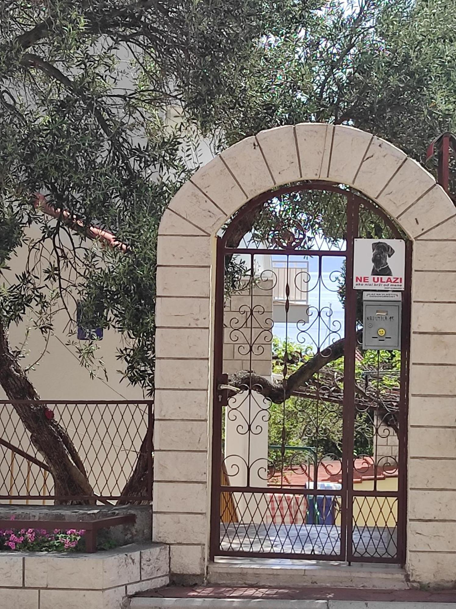 Apartment Topic Baška Voda Exteriör bild