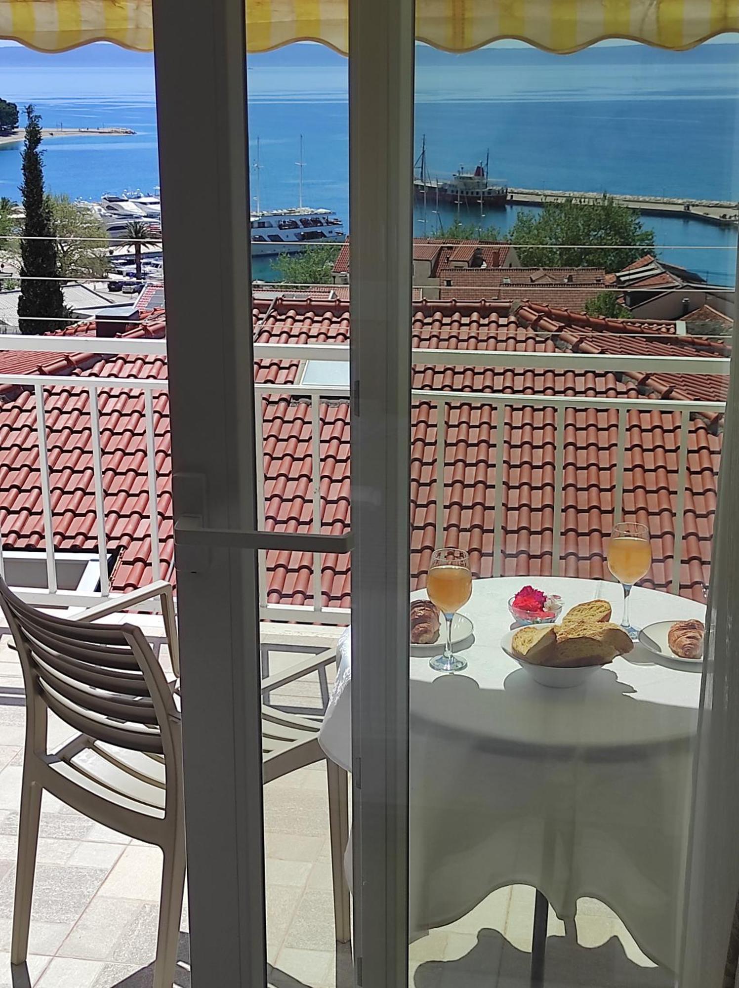 Apartment Topic Baška Voda Exteriör bild