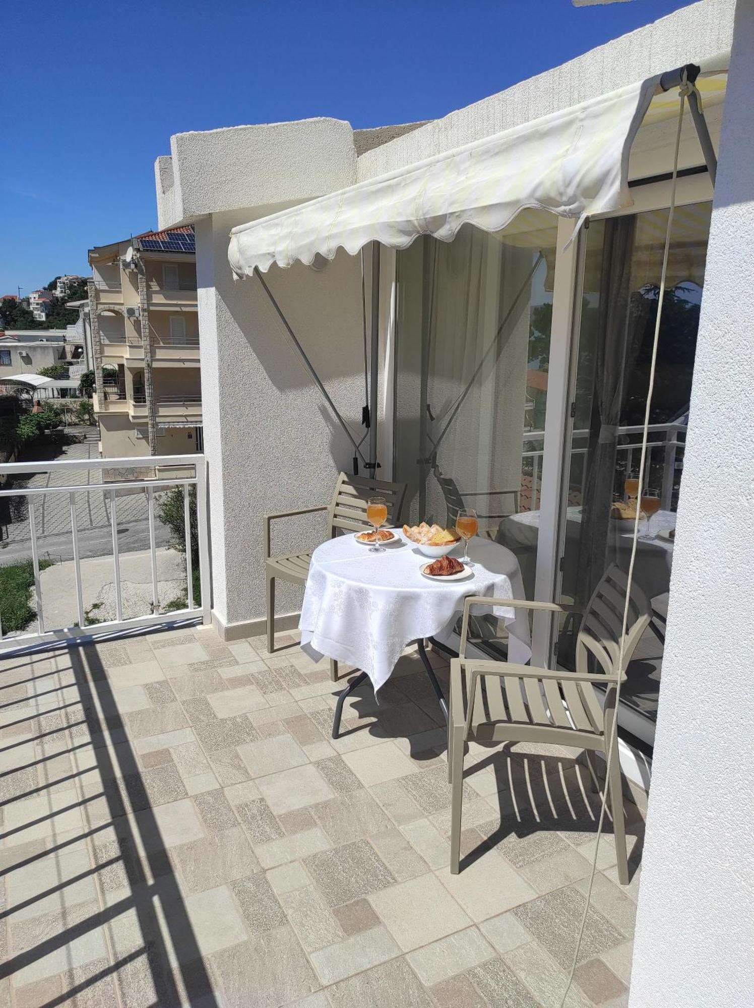 Apartment Topic Baška Voda Exteriör bild