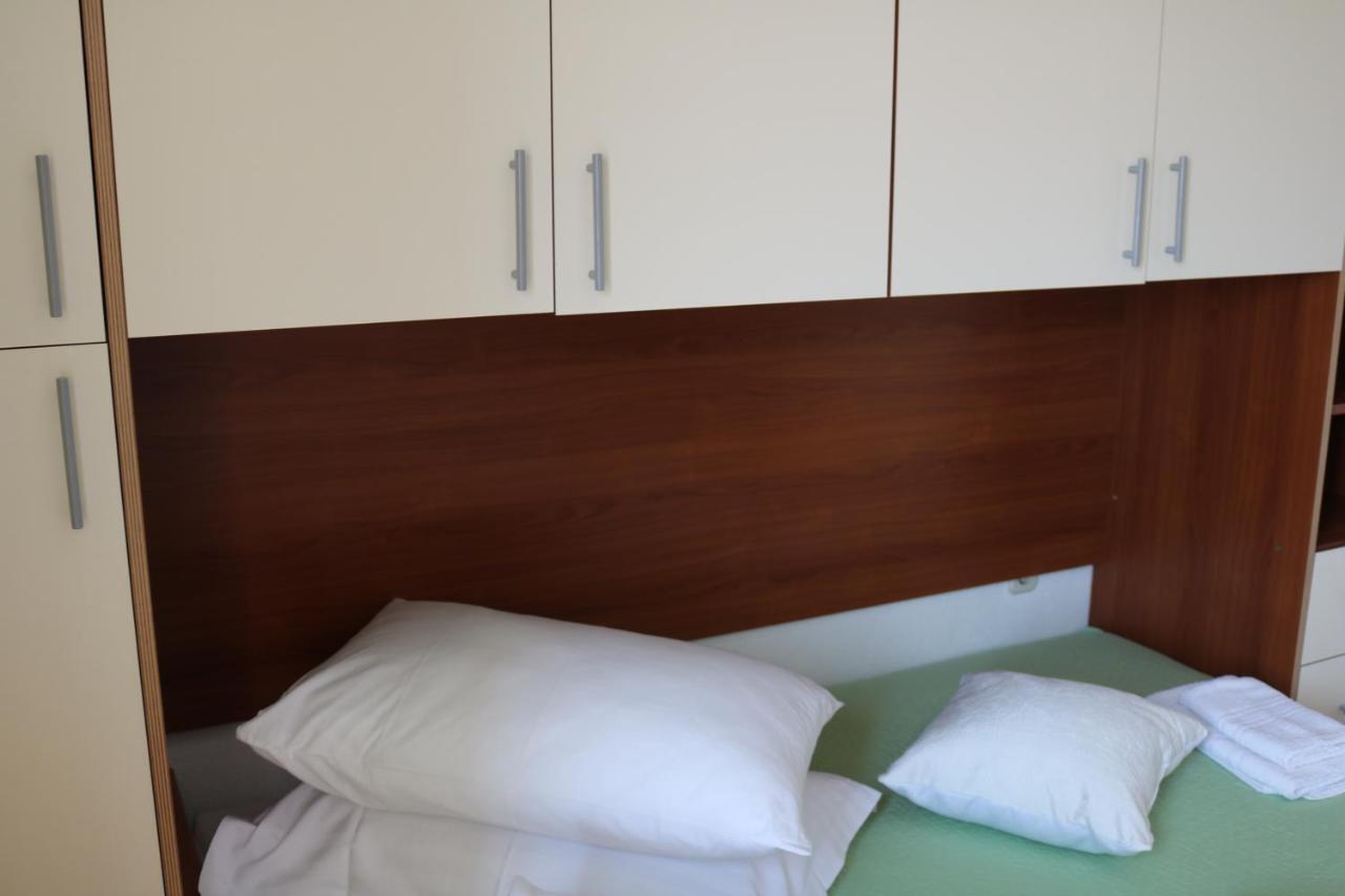 Apartment Topic Baška Voda Exteriör bild