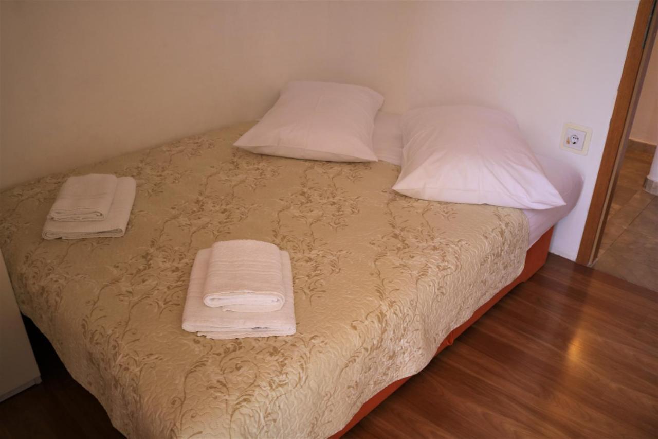 Apartment Topic Baška Voda Exteriör bild
